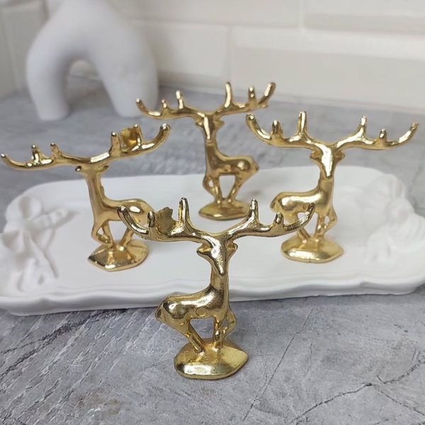 گوزن ایستاده